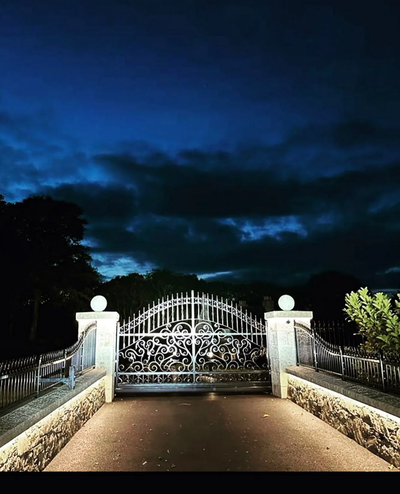 Commercial sliding gate installation in Laredo, TX